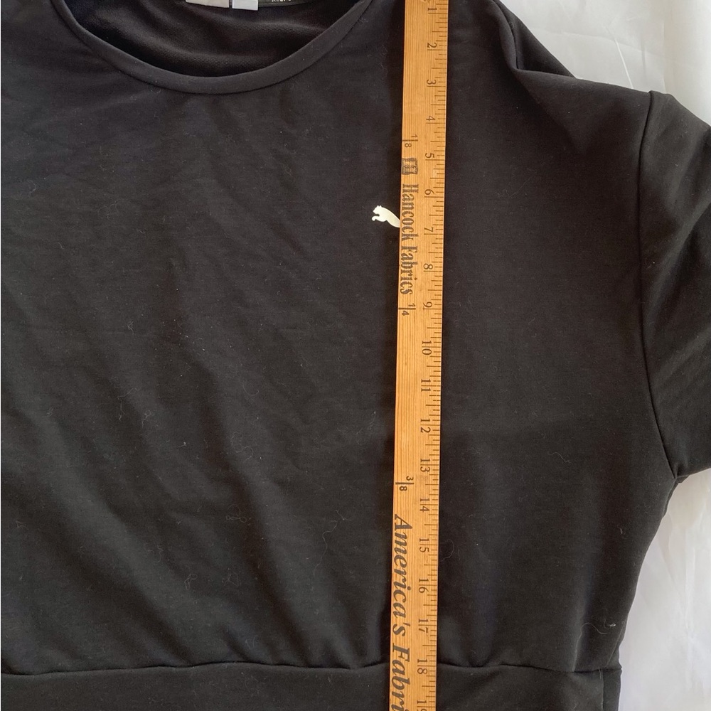 PUMA DROP SHOULDER CROP TOP WORKOUT LIGHTWEIGHT, WOMENS XL BLACK WITH BRANDING - Picture 9 of 9